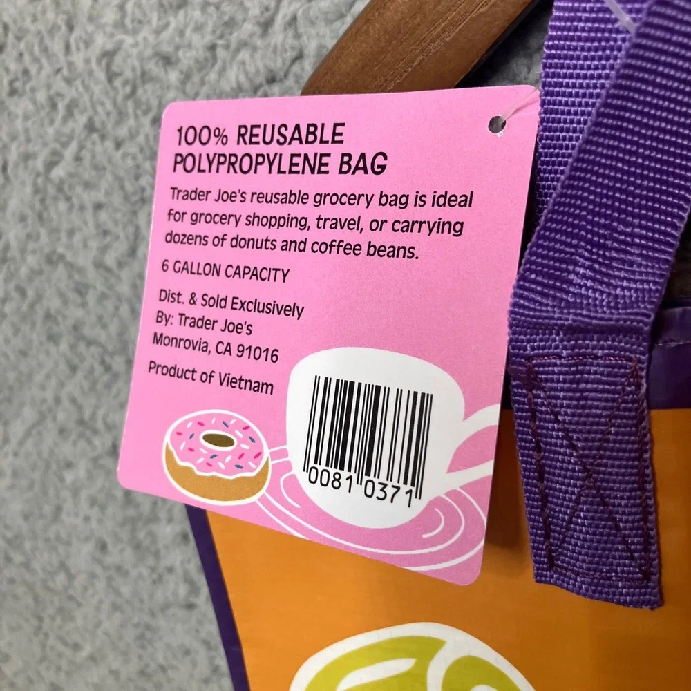 NWT 2 Trader Joes Tote Bags Mac & Cheese PB&J Comfort Food Set USA Tourist Gift - Picture 3 of 5